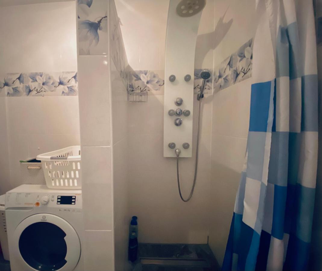 Spacious Apartment Close To The Sea In Kastel Luksic Kaštela المظهر الخارجي الصورة
